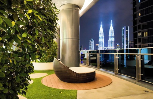 Golden Triangle Apartment | Eaton Deluxe Triple Apartment