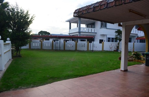 Batu Enam House | Eco 93 vacation home Lunas