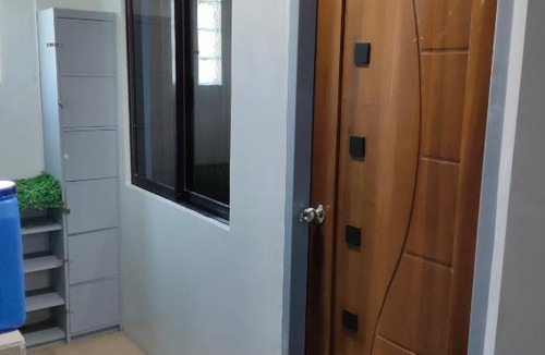 Bacolor House | Eddie's Value Room for Practical Group Stay in downtown San Fernando