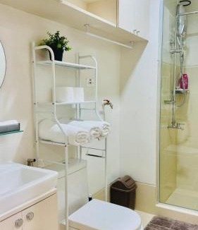 Jaro Apartment | Eira Nest Cozy Stay Near SMCity Mall