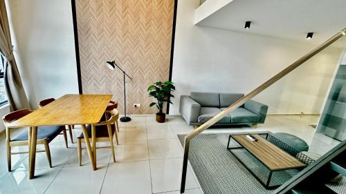Taman Mutiara Apartment | Ekocheras KL City View, High Floor with Mall & MRT