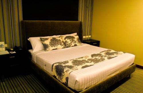 Santa Rosa Hotel | El Cielito Inn - Sta. Rosa