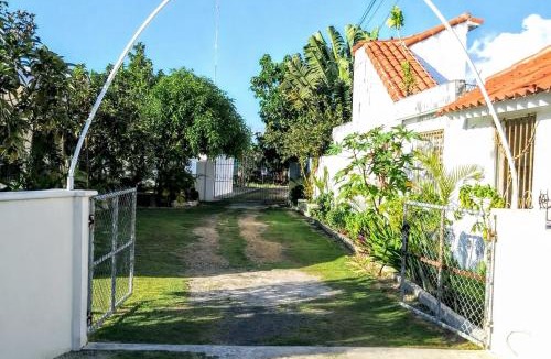 Higuey House | El Conde de Villa Rosa