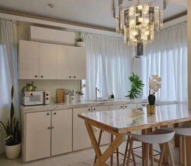 Balibago Apartment | El Nissi Staycation, The Farmhouse Suite, Enchanted Kingdom