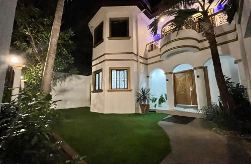 Taguig House | Elegant 5BR Home Near BGC