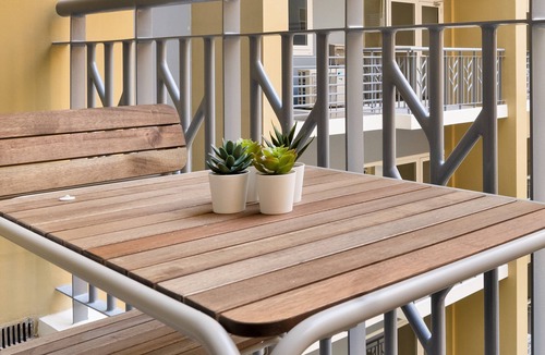 Tambo Apartment | Elegant Escape Near MOA & Okada with Pool & Gym