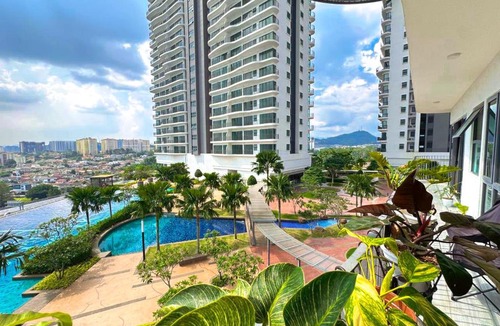 Taman Keramat House | Elegant & Modern Luxe & KLCC Sunset View & Fast Wifi!