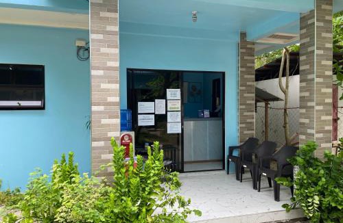 Daanbantayan House | ELEN INN - Malapascua Island - Air-condition Room - SHARED TOILET AND BATH ROOM #5
