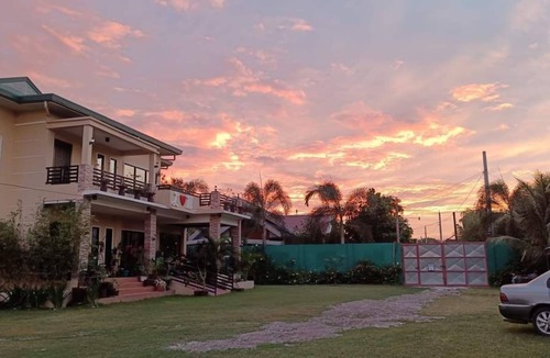 Magalang Hotel | Elenem Resort