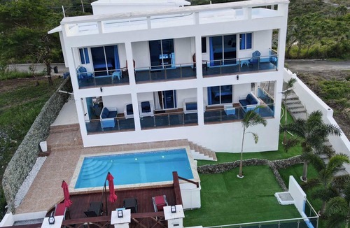 Gaspar Hernandez Villa | enchanting ocean view oasis