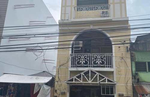 Vigan Apartment | Entire 2nd Floor Apartment in Front of Robinsons Xentro Mall