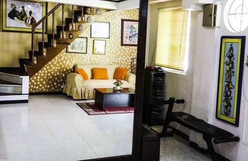 Imus House | Entire Home near SM Molino and Vermosa Ayala