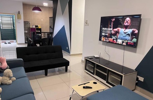 Kuala Lumpur Apartment | ENTIRE PLACE 3BR 2BA WITH CITY & NATURE VIEW