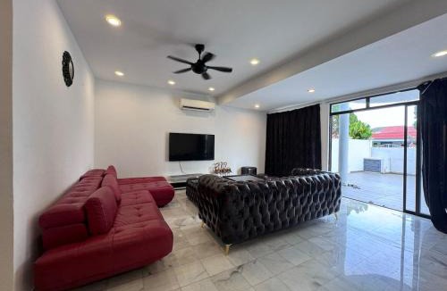 Sri Petaling Villa | ENTIRE SEMI D BBQ KTV ROOM PETS FRIENDLY CORNER LOT SRI PETALINg