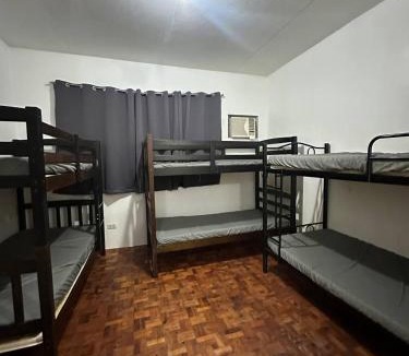 Carmona Hotel | Estrella Rooms & Bunk Beds