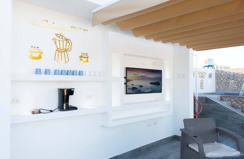 Renacimiento Apartment | Exclusive Apt w/Private Jacuzzi, terrace, BBQ, wifi and more.