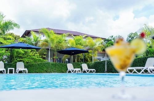 Sanchez Apartment | Exclusive Room in a Villa with Views and Pooln