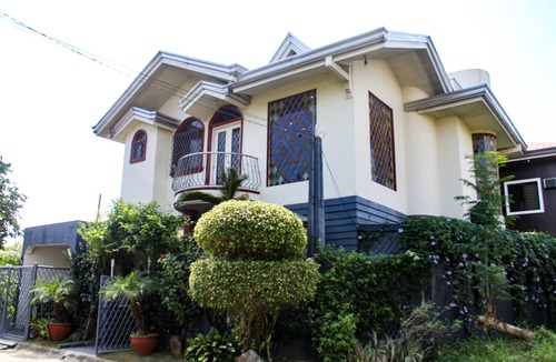 Imus Villa | Exclusively designed 2 storeyVILLA for 2-10 guests