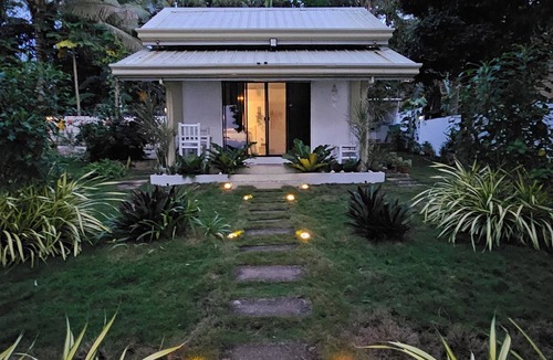 San Francisco Island Apartment | Experience tiny house living right at the beach