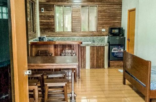 Gubat House | F&F Beachside Kubo Hub - Tiny Home near Beach Surf Hub - Gubat, Sorsogon