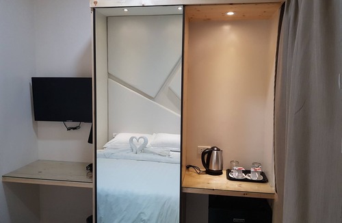 Legazpi Hotel | F2M Tower
