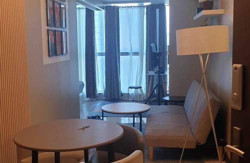 Taguig Condo | Fabulous 1bedroom Uptown Parksuites BGC