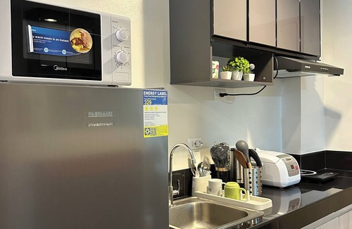 Novaliches Condo | Family-Friendly Condo | The Grey Loft PH @Vine Res. Your Perfect Getaway!