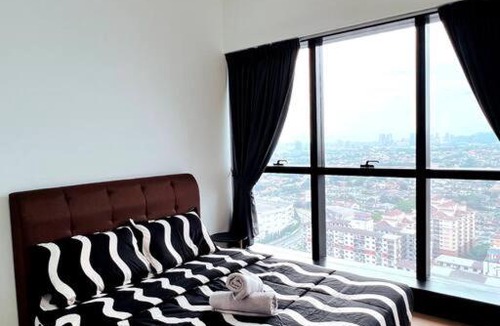 Petaling Jaya Apartment | Family Gathering with Bathtub in Icon City, 12 Pax near Bandar Sunway