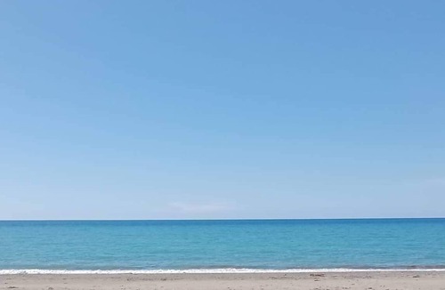 Pasuquin Villa | Family House to enjoy by the beach