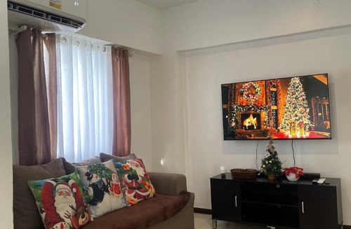 Mactan Export Processing Zone Apartment | Family Suite near Mactan Airport by A&C