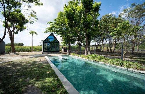 Arayat RV Rental | Fantastic Camp, Tent Hotel and private villas at foothills of the mountain.
