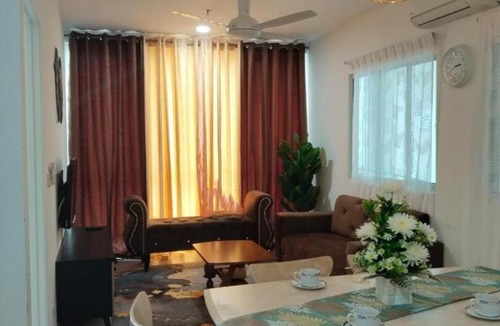 Pusat Komersil Lee Ling Apartment | Faridah's Homestay