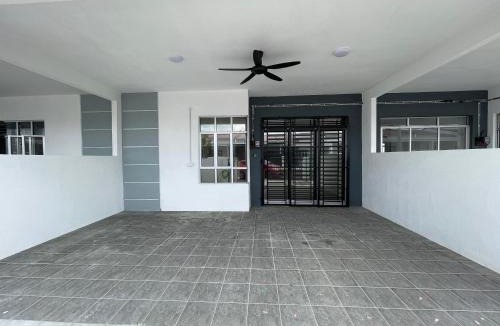 Maran District House | Farisya Guest House Bandar Jengka