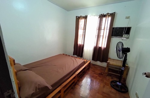 Naic House | FAST WIFI | PRIVATE | GATED | 1 Master Bedroom