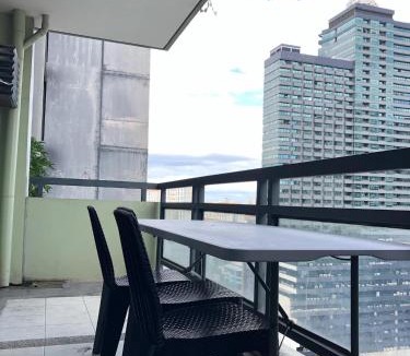 Highway Hills Apartment | FLAIR 2 Bedroom Unit with Balcony
