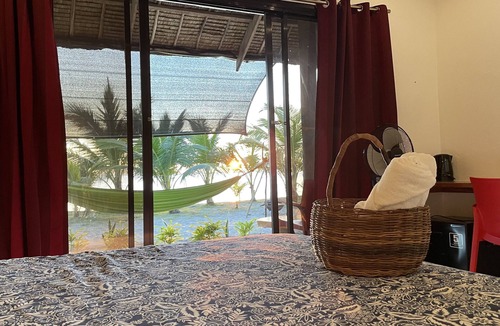 San Andres Hotel | Footprints Beach Resort