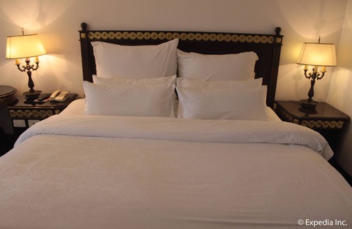 Laoag Resort | Fort Ilocandia Resort Hotel