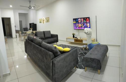 Tebrau House | Four Leaf Clover Residence Austin Crest JB