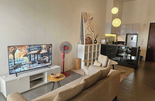 Brickfields Apartment | Four Season Suite EST Bangsar, Dazzling Patio with Wide City view, Family 6 pax