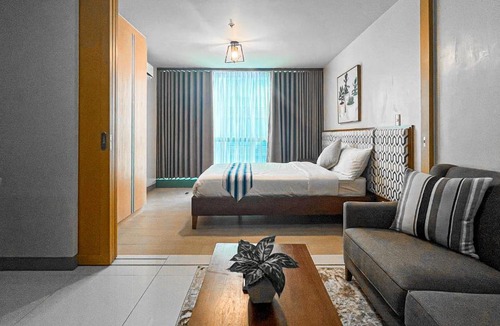 Bonifacio Global City Apartment | Full-Serviced Residential Apartment in One Uptown Residences, BGC