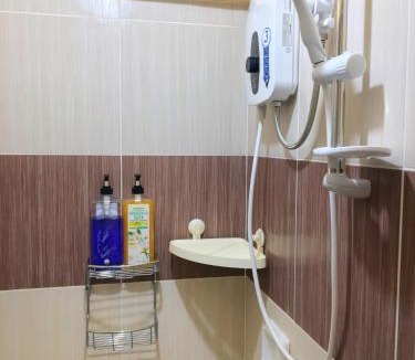 Puerto Princesa City Centre House | Fully AC 3BR House for 8pax near Airport and SM with 100mbps Wifi