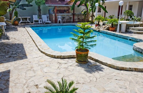 La Esplanada Apartment | Fully-equipped condo with pool in central Sosua, guest-friendly