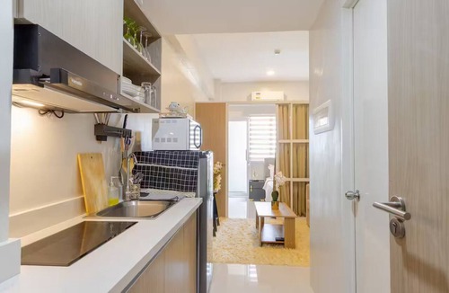 Basak Condo | Fully Furnished Condo in Mactan, Lapu-Lapu City, Cebu w/Pool & Gym Access