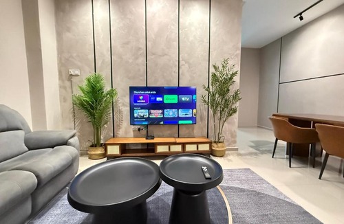 Gua House | FunkyVila1 18PAX 4BR Near188Tower, Artstreet, HTAA