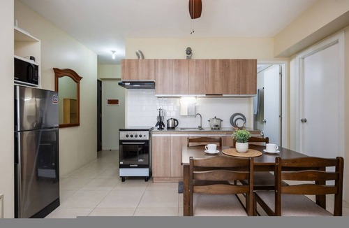 Lahug Apartment | Furnished 2BR | Amenity View, WiFi, Netflix and Pool