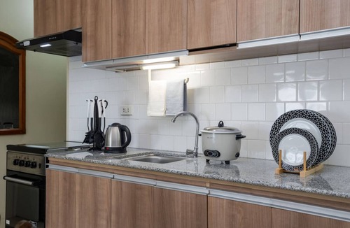 Lahug Apartment | Furnished 2BR | Amenity View, WiFi, Netflix and Pool