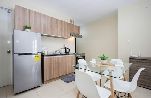 Lahug Apartment | Furnished 2BR | City View, WiFi, Netflix and Pool