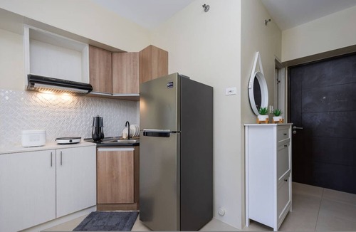 Cebu Apartment | Furnished Studio | Amenity View, WiFi, Netflix and Pool