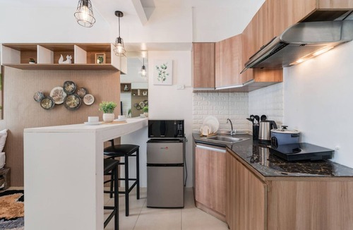 Cebu Apartment | Furnished Studio | Amenity View, WiFi, Netflix and Pool