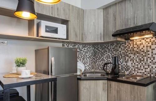Cebu Apartment | Furnished Studio | Amenity View, WiFi, Netflix and Pool